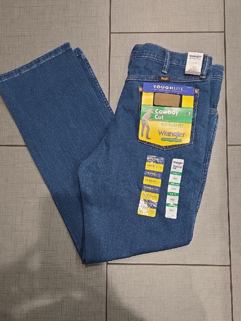 Wrangler® Cowboy Cut® Slim Fit Jeans 34x32 - Picture 7 of 9